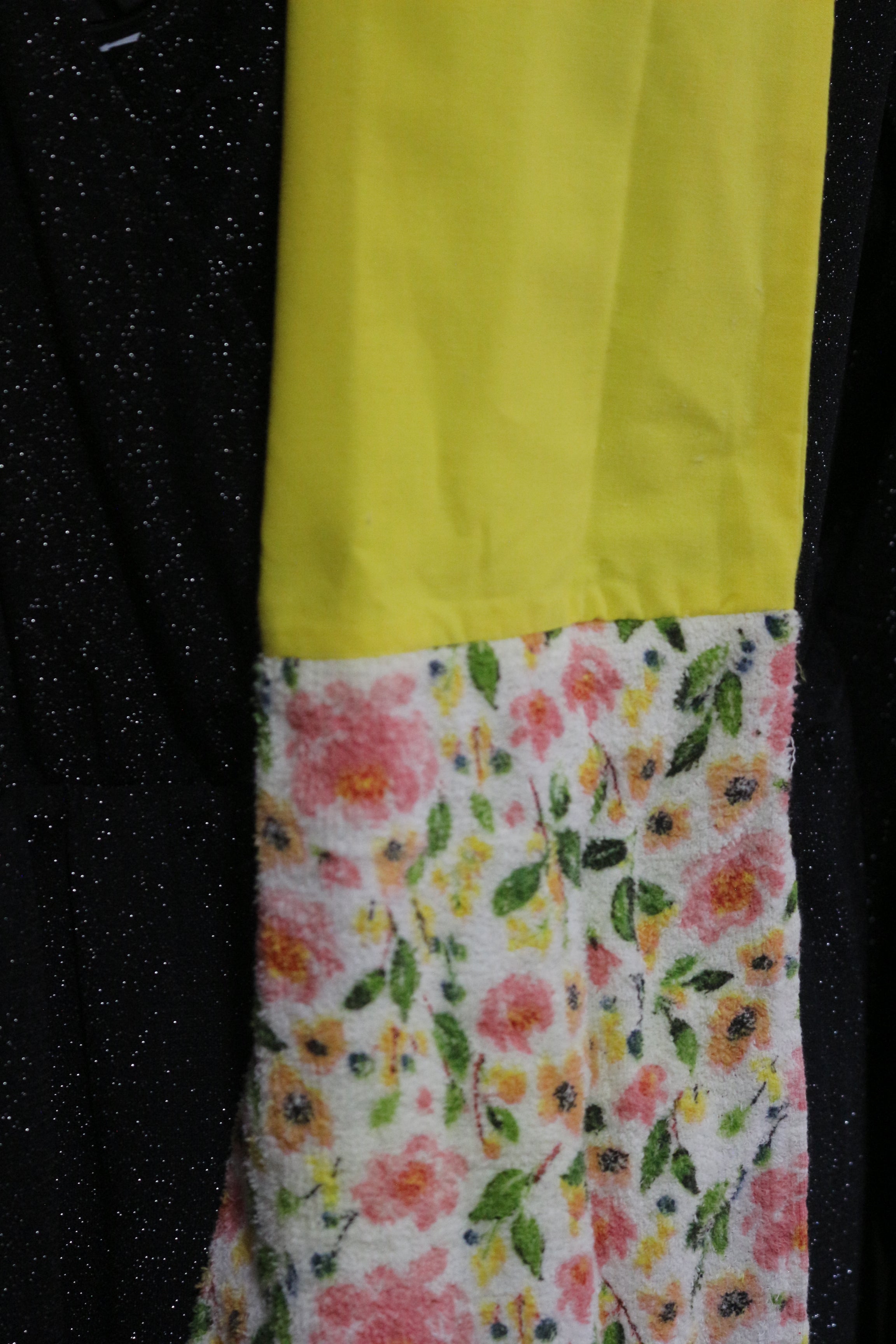 Spring Kitchen Scarves